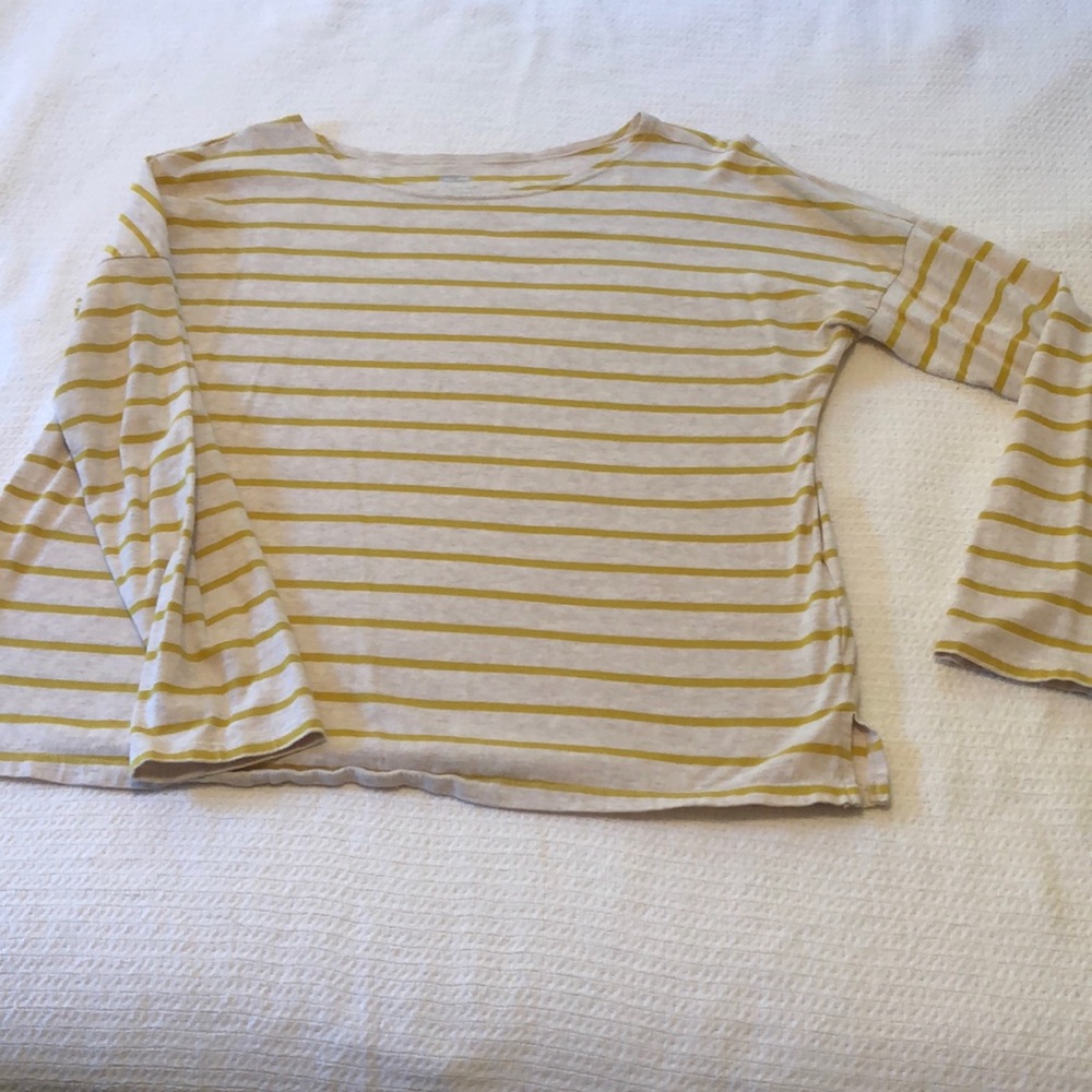 Women’s Old Navy Relaxed Long Sleeved Top